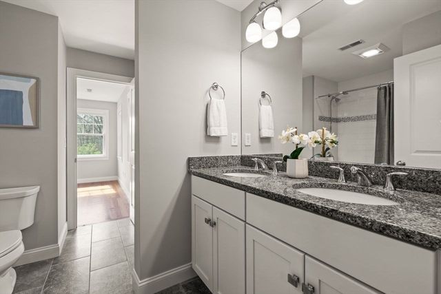 555 Lowell St, Lexington, MA 02420