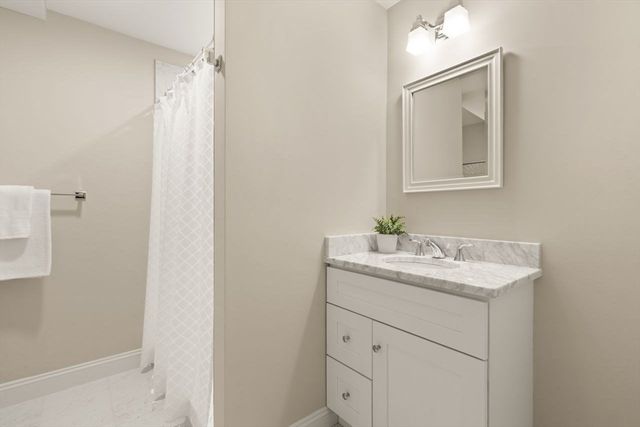 555 Lowell St, Lexington, MA 02420
