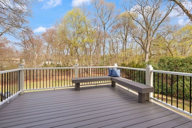 555 Lowell St, Lexington, MA 02420