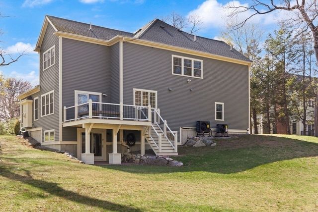 555 Lowell St, Lexington, MA 02420