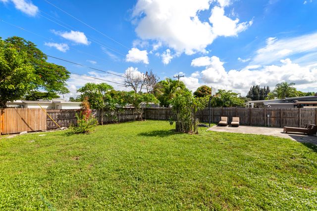 5581 CALICO Road, West Palm Beach, FL 33415