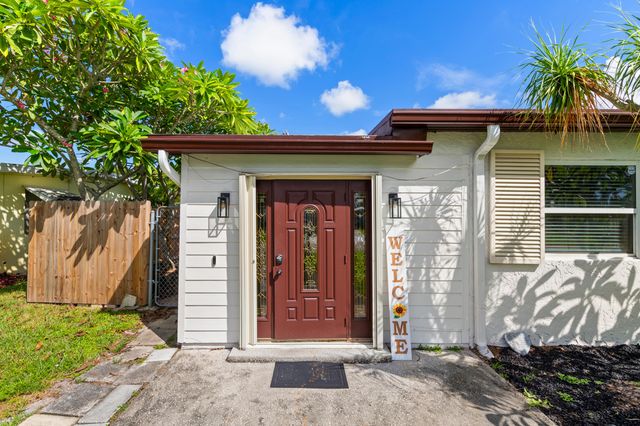 5581 CALICO Road, West Palm Beach, FL 33415
