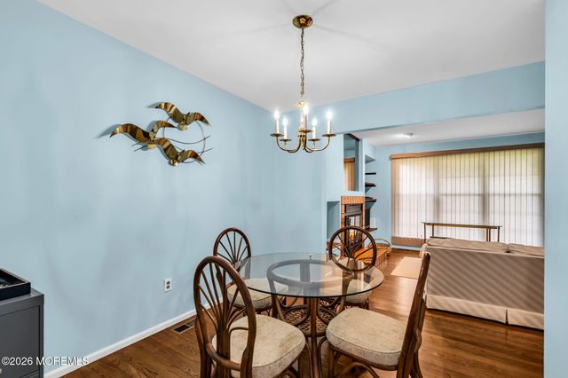 302 Bent Trail 1261, Toms River, NJ 08753