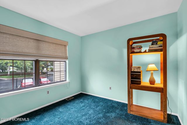 302 Bent Trail 1261, Toms River, NJ 08753