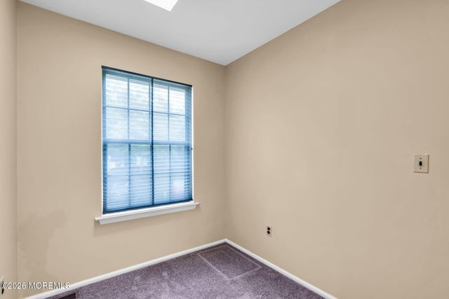 302 Bent Trail 1261, Toms River, NJ 08753