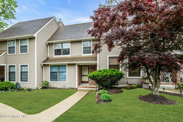 302 Bent Trail 1261, Toms River, NJ 08753
