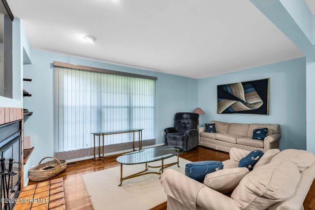 302 Bent Trail 1261, Toms River, NJ 08753