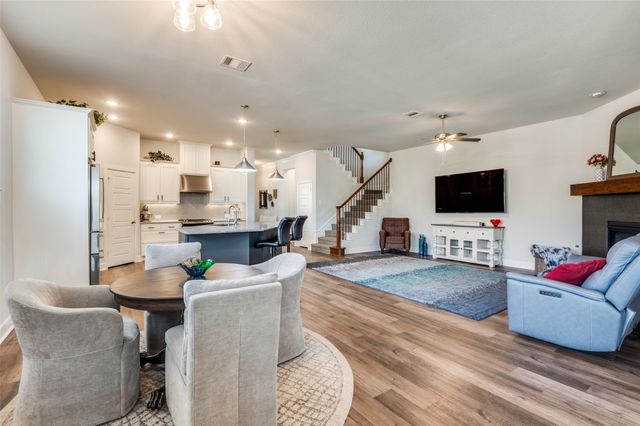 4724 Raspberry Spar Court, Arlington, TX 76005