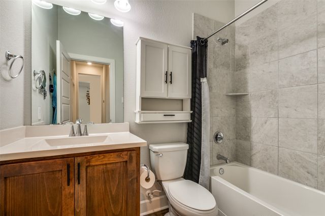 4724 Raspberry Spar Court, Arlington, TX 76005