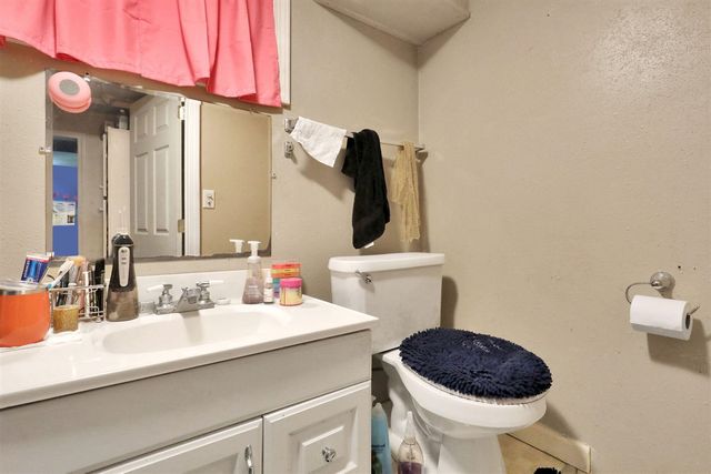 2520 Lanier Court, Lansing, MI 48911