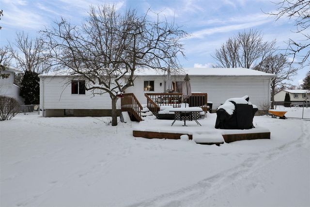 2520 Lanier Court, Lansing, MI 48911