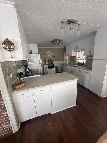 7880 54TH AVENUE N 125, St Petersburg, FL 33709