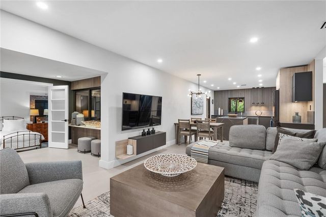 425 NE 25th Street, Wilton Manors, FL 33305