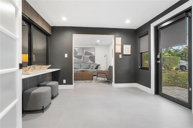 425 NE 25th Street, Wilton Manors, FL 33305