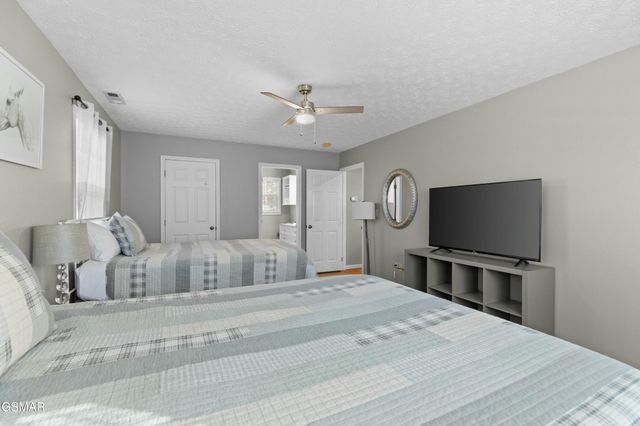 2133 Duck Pond Lane, Sevierville, TN 37876