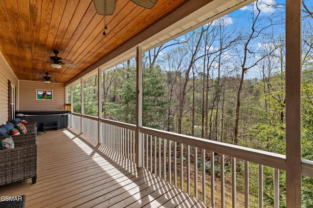2133 Duck Pond Lane, Sevierville, TN 37876