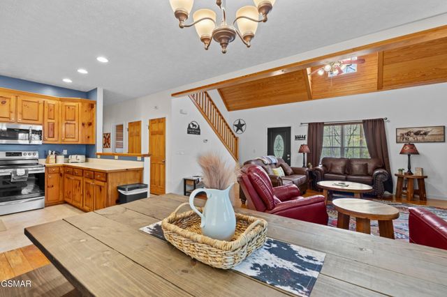 2133 Duck Pond Lane, Sevierville, TN 37876