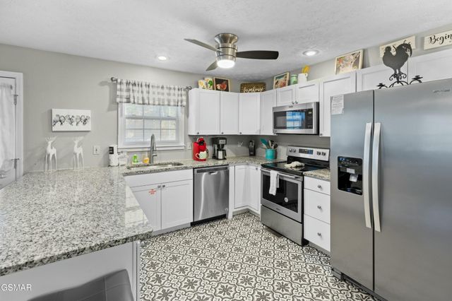 2133 Duck Pond Lane, Sevierville, TN 37876