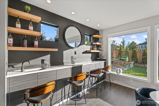 21713 SE 256th Place, Maple Valley, WA 98038