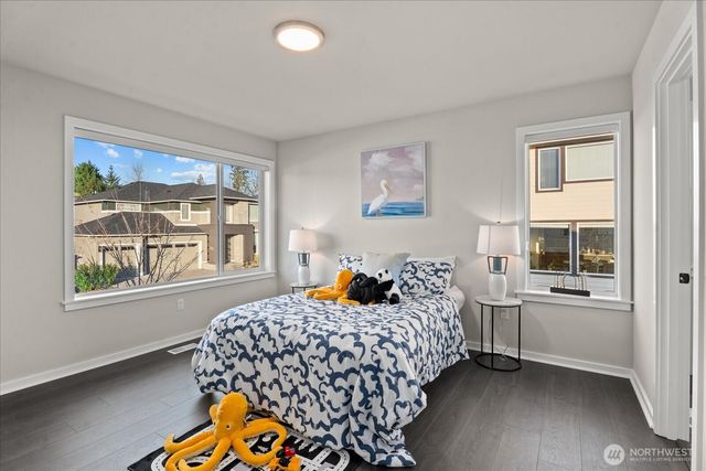 21713 SE 256th Place, Maple Valley, WA 98038