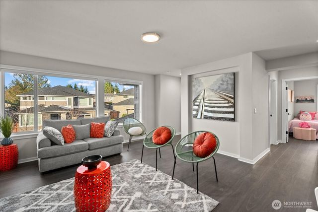 21713 SE 256th Place, Maple Valley, WA 98038