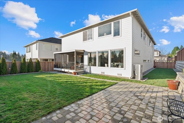 21713 SE 256th Place, Maple Valley, WA 98038