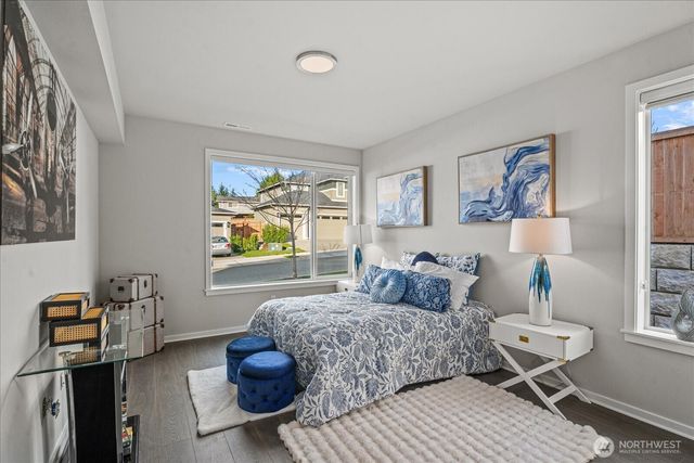 21713 SE 256th Place, Maple Valley, WA 98038