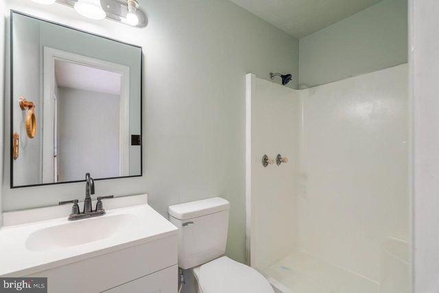 115 RISK RD, New Market, VA 22844