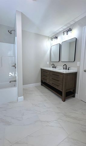 69 Peaslee Hill Road, Weare, NH 03281