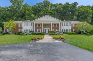 1987 W Alex Bell Road 4, Washington Twp, OH 45459
