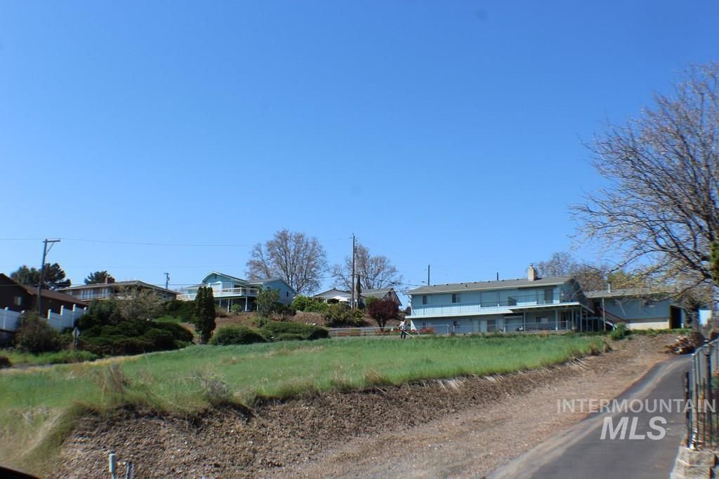 NNA Highline Court, Clarkston, WA 99402 photo 3