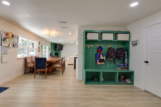 3631 Coral Gables Drive, Dallas, TX 75229