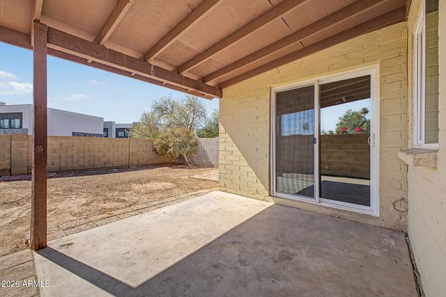 442 S 32ND Place, Mesa, AZ 85204