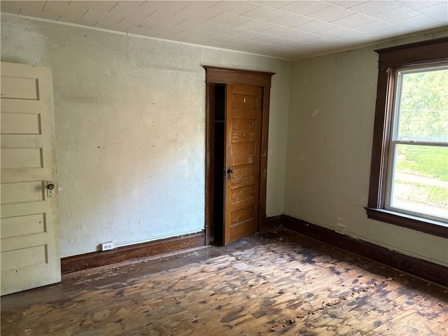 580 4th Ave, Freedom, PA 15042