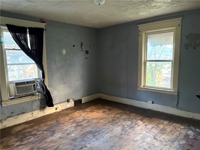 580 4th Ave, Freedom, PA 15042