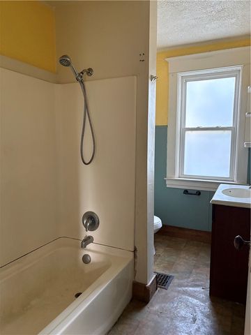 580 4th Ave, Freedom, PA 15042