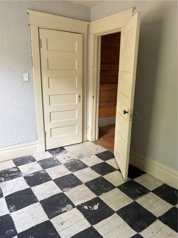 580 4th Ave, Freedom, PA 15042