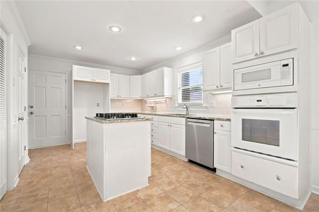 1632 Oakwood Court, Marietta, GA 30066