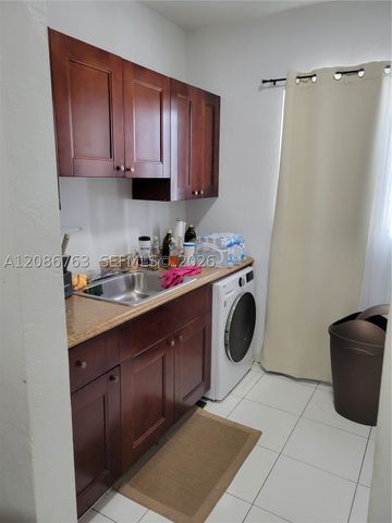 1551 Michigan Ave 11, Miami Beach, FL 33139