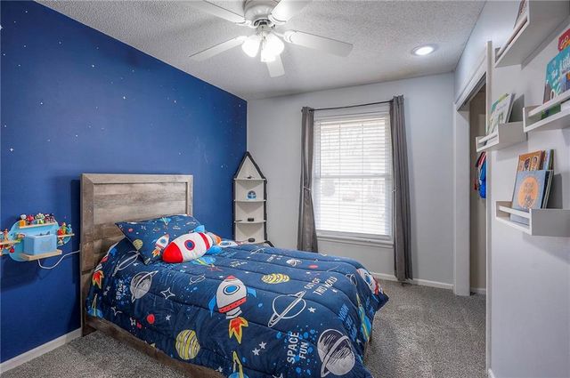 7908 Park Street, Lenexa, KS 66215