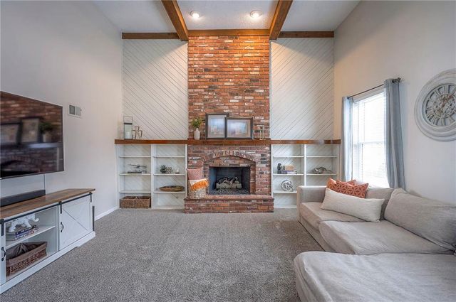 7908 Park Street, Lenexa, KS 66215