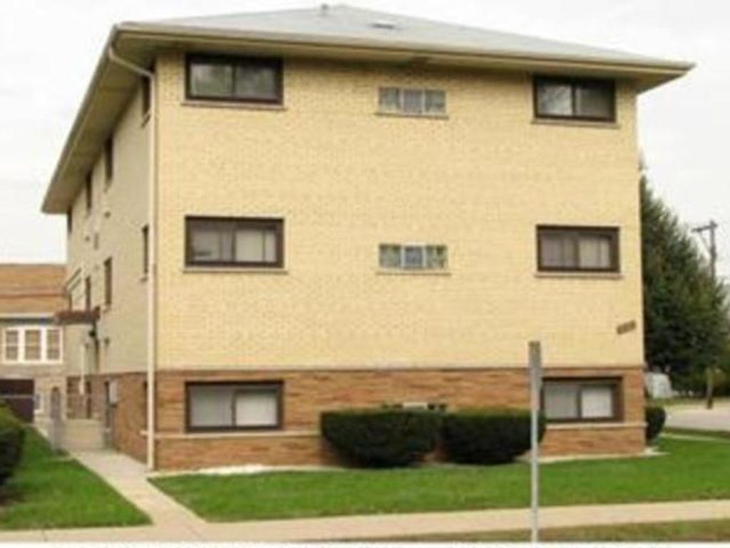 7900 W 26th Street GN, North Riverside, IL 60546
