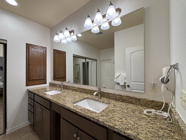 330 South Wildwood Drive Bldg 6 Unit 6, Branson, MO 65616