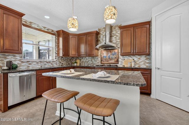 127 ROCKCREEK Drive, St. Johns, FL 32259