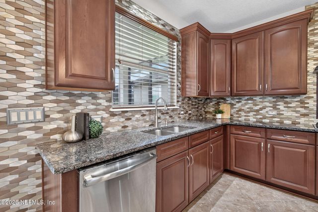 127 ROCKCREEK Drive, St. Johns, FL 32259