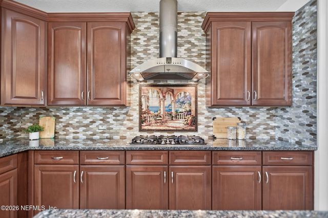 127 ROCKCREEK Drive, St. Johns, FL 32259