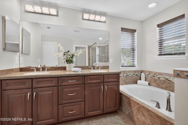 127 ROCKCREEK Drive, St. Johns, FL 32259