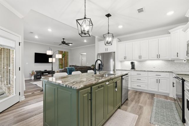 14 Wedgewood Drive, Greenbrier, AR 72058