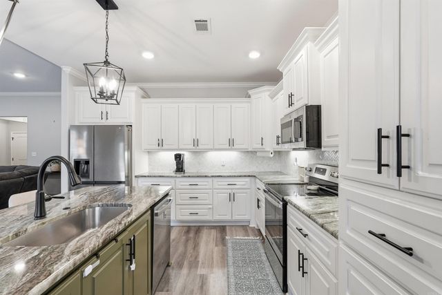 14 Wedgewood Drive, Greenbrier, AR 72058