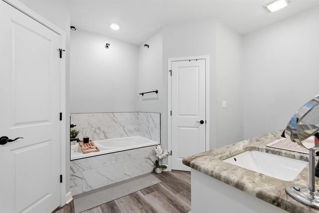 14 Wedgewood Drive, Greenbrier, AR 72058